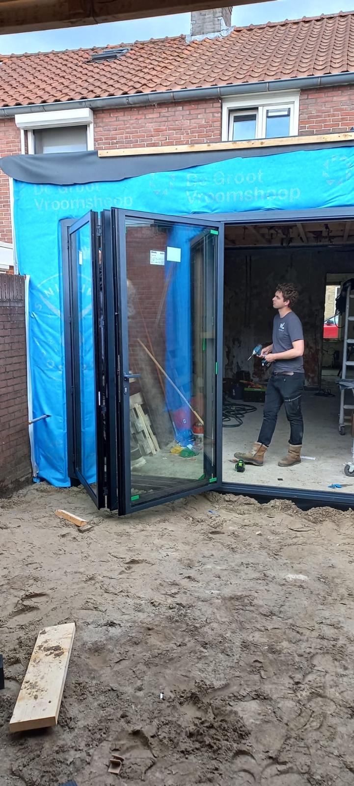 Vouwwand Rijssen geplaatst inclusief montage voor uitbouw